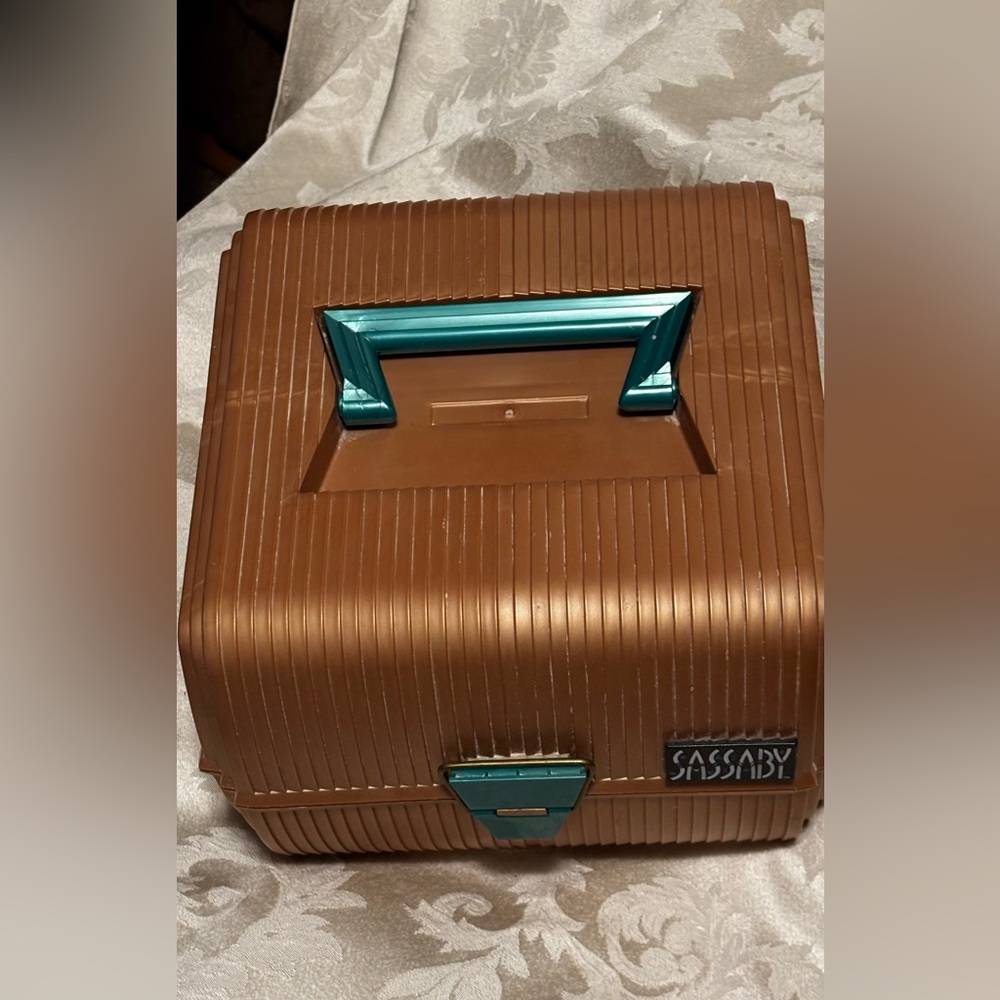 Vintage Sassaby